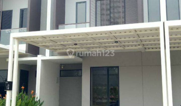 Rumah Furnished Di Hyra Graha Raya Depan Taman 1