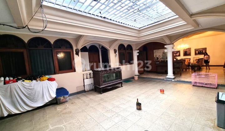 Rumah mewah dan luas siap huni di Permata hijau  2