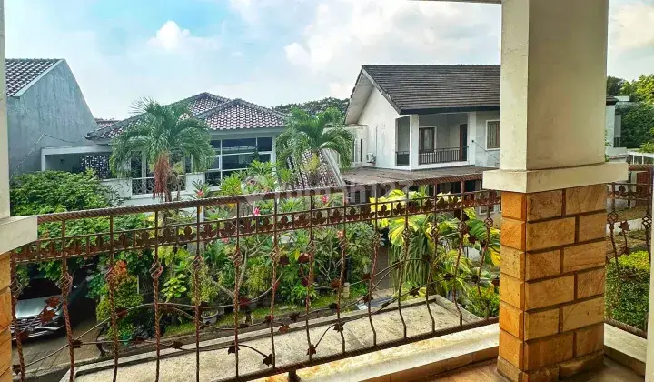 Rumah 2 Lantai Bagus Semi Furnished SHM di Bintaro Jaya, Tangerang Selatan 1