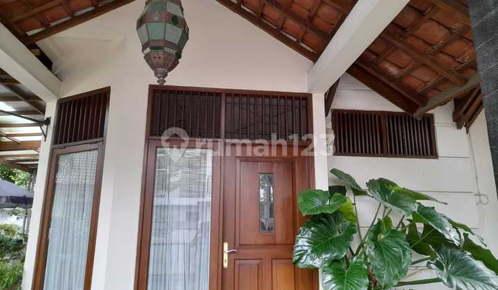 House, 1 Floor, Freehold, Eligible for Mortgage, Hook in Bintaro Jaya Sector 5