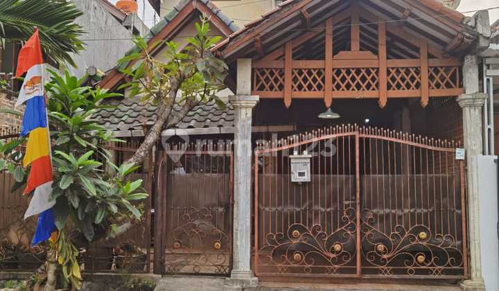 Rumah perlu renov 2 lantai dalam komplek di Villa Bintaro Regency Rumah perlu renov 2 lantai dalam komplek di Villa Bintaro Regency