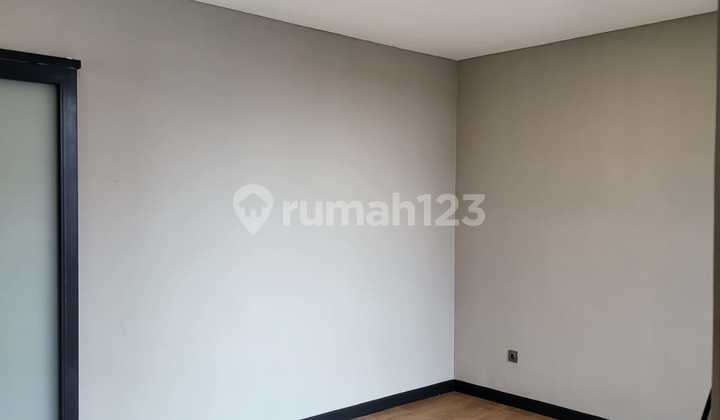 Move-in ready 2-story modern house in BSD City 2