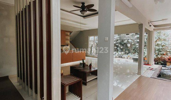 Rumah 2 Lantai Bagus Semi Furnished SHM di Kebayoran Bintaro, Tangerang Selatan 1