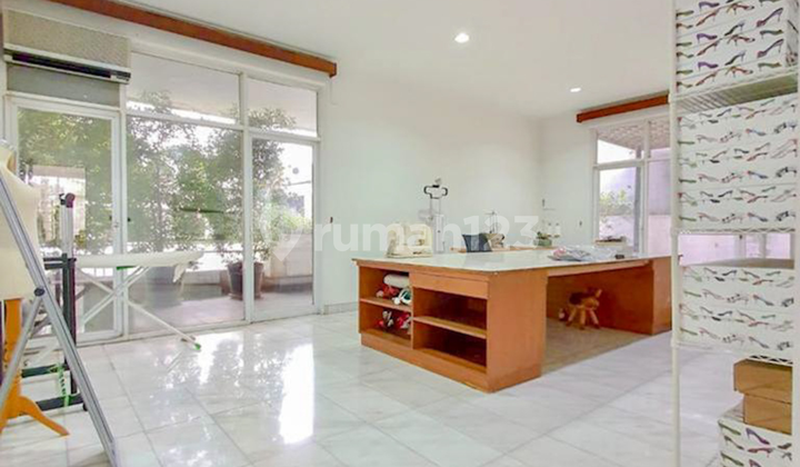 Rumah Mewah Dalam Komplek Elite One Gated di Simprug - Senayan 2