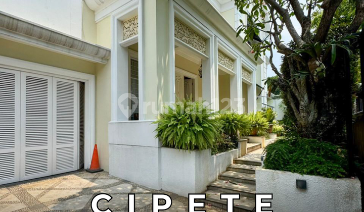 Rumah Klasik Kolonial Mewah 2 Lantai Hadap Timur di Cipete