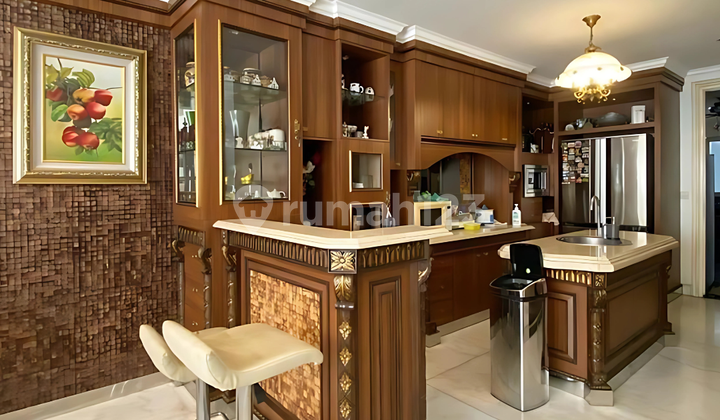 Luxury Move-in Ready House in a Spacious Road Complex in Simprug Garden 2