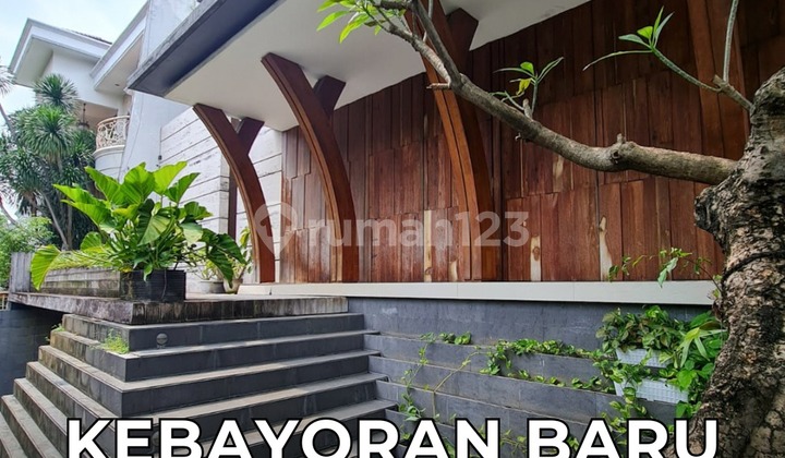 Rumah Mewah Minimalis Modern Lokasi Strategis di Kebayoran Baru