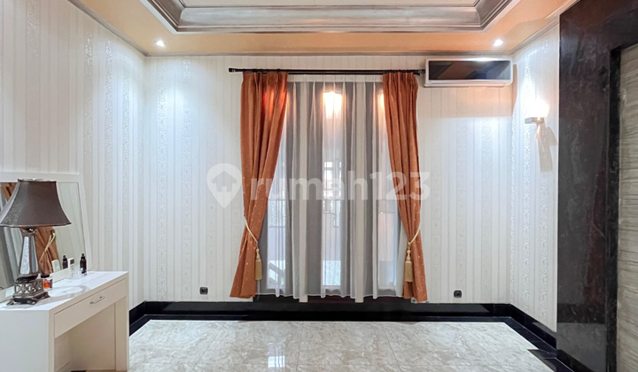 Rumah Mewah Tropical Garden 2 Lantai + Basement di Pondok Indah Rumah Mewah Tropical Garden 2 Lantai + Basement di Pondok Indah