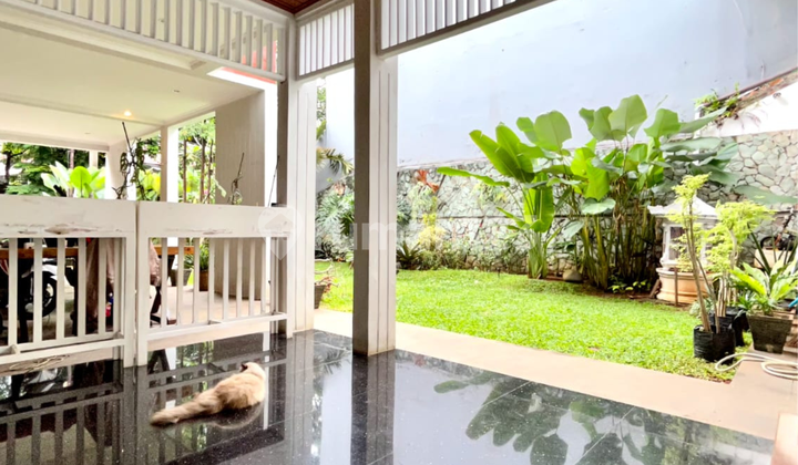 Rumah secondary bagus halaman luas murah di lebak bulus jaksel 2