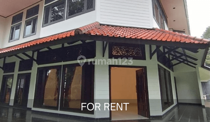 Rumah mewah di senopati kebayoran baru jaksel