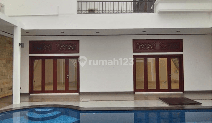 Rumah mewah di senopati kebayoran baru jaksel