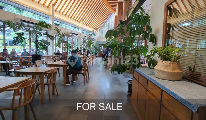 Ruang usaha di senopati kebayoran baru jaksel