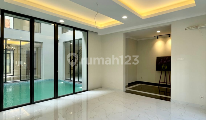 Rumah modern dalam townhouse di cilandak 2