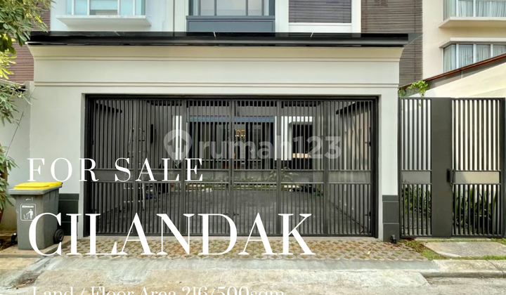 Rumah modern dalam townhouse di cilandak Rumah modern dalam townhouse di cilandak