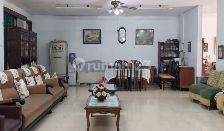 Affordable house in a strategic location at Panglima Polim, South Jakarta.