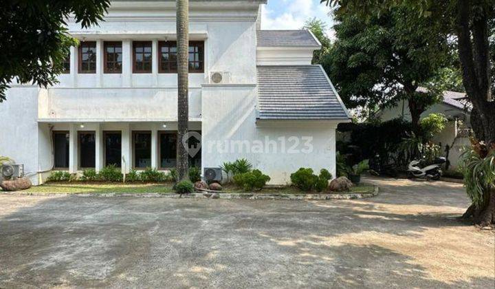 Rumah modern siap huni di kebayoran baru 1