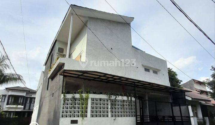 Rumah sudah renovasi modern minimalis di Bintaro sektor 9 1