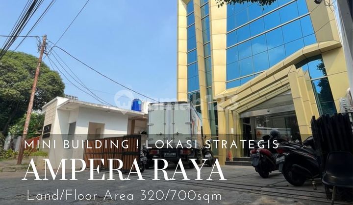 Mini building di pinggir jalan Ampera raya