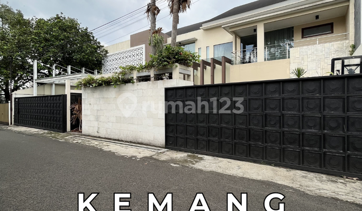Rumah Mewah Modern 2 Lantai Siap Huni Semi Furnished di Kemang