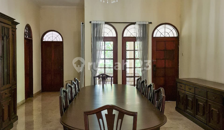 Rumah Tua Hitung Tanah Dibawah NJOP Posisi Hook di Mega Kuningan