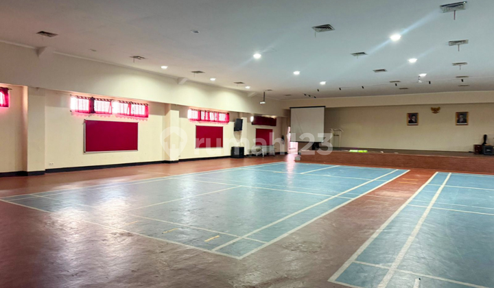 Building 4 Fl. Strategic Location Price Below NJOP in Kelapa Gading