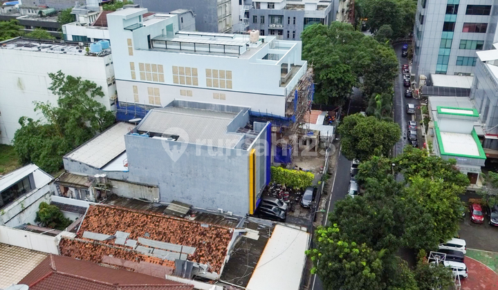 Cheap House, Land Calculation, Strategic Location in Cideng, Central Jakarta 2