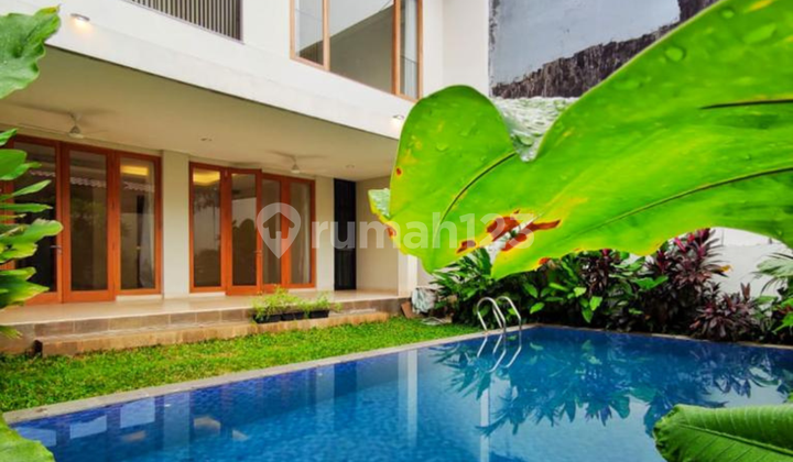 Dijual Rumah Brand New Hadap Timur Lokasi Strategis di Kemang 2