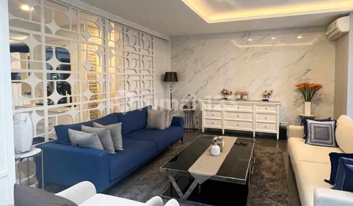 2-Story House for Rent Ready to Occupy in Kebayoran Baru Complex 2