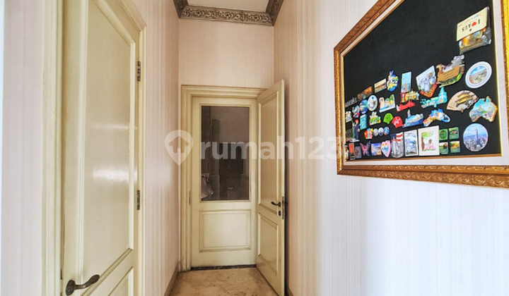 Classic 2-Story Luxury House in a Gated Complex in Senayan Area 2