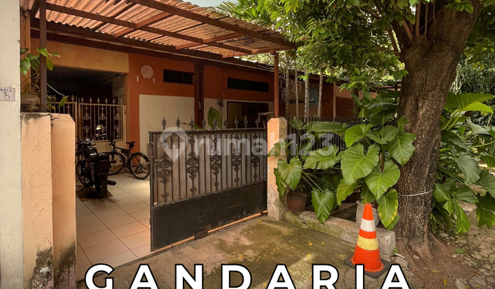 Rumah Lama 1 Lantai Dalam Portal di Gandaria - Kebayoran Baru