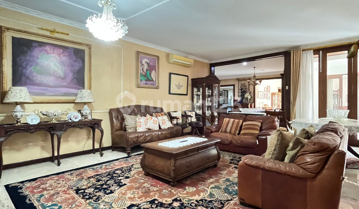 Rumah 2 Lantai Hadap Selatan Strategis di Jalan Raya Pondok Indah 2