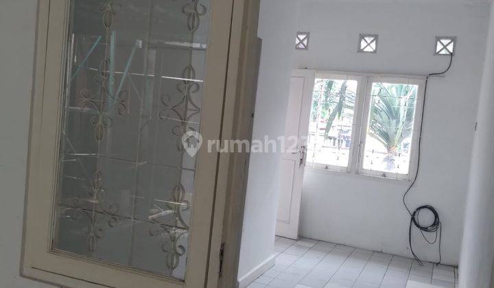 Dijual Rumah Lama hitung tanah di daerah Dharmawangsa 2