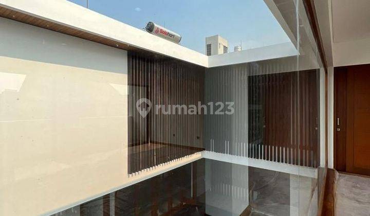 Rumah Baru Modern Tropical Minimalis di Pondok Indah - Jakarta Selatan  2