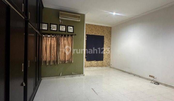 Rumah 2 Lantai Butuh Renovasi Sangat Cocok Untuk Dijadikan Usaha KOS an 2