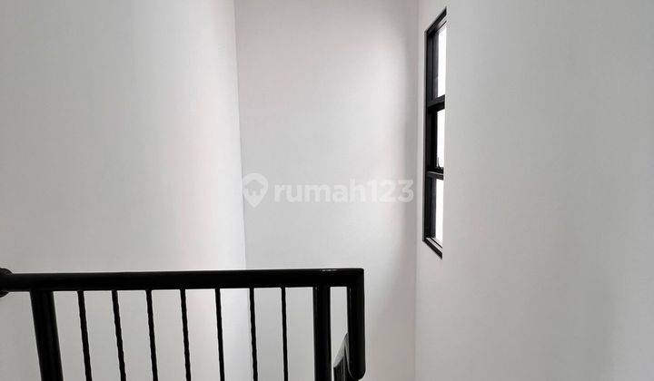 Rumah Baru 2 Lantai Siap Huni Dengan Harga Murah 2