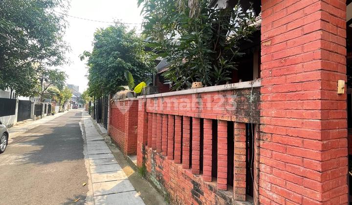 Rumah Semi Furnished Di Jl. Grinting Berstatuskebayoran Baru - Jakarta Selatan, Kebayoran Baru SHM - Sertifikat Hak Milik 2