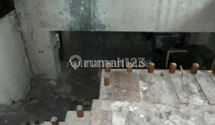 Jual Cepat House at Simprug Golf Luas tanah 500sqm,harga 32,5M nego  2