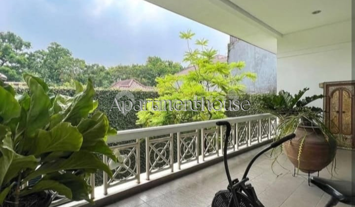 For sale: House in Tirtayasa, Kebayoran Baru, 458 sqm, price 43M negotiable. 2
