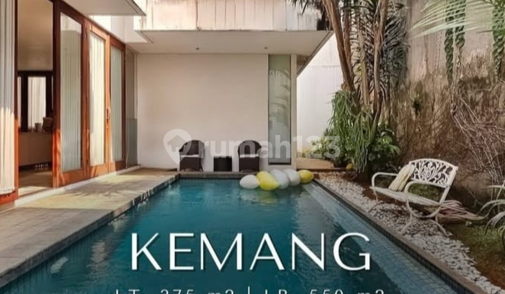 For Sale Exclusive Town House in Kemang, Area 375sqm, Price 12M negotiable.