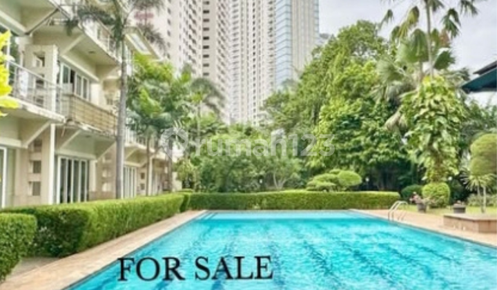 Jual Cepat Town house at Simprug Luas 320sqm,harga 13,5M nego Jual Cepat Town house at Simprug Luas 320sqm,harga 13,5M nego
