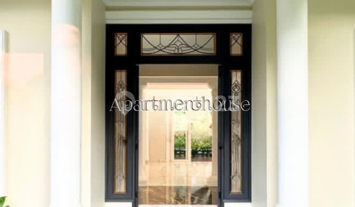 Jual Luxury House at Senopati Luas 984sqm,harga 120M nego 2