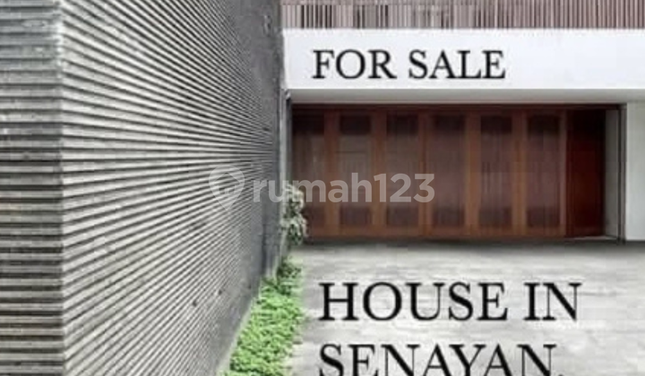 Jual Luxury at Senayan Luas 950sqm,harga 62M (ver good deals)