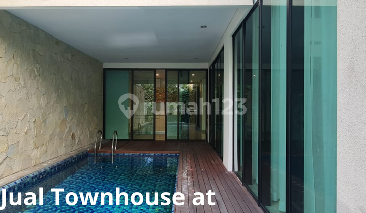 For Sale Townhouse at Pakubuwono House, Area 432sqm, Price 24M negotiable 1