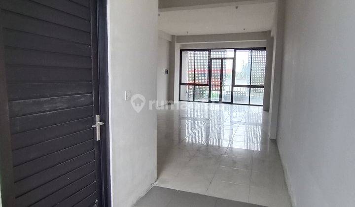 For Rent 3-Storey Shophouse in Seminyak 2