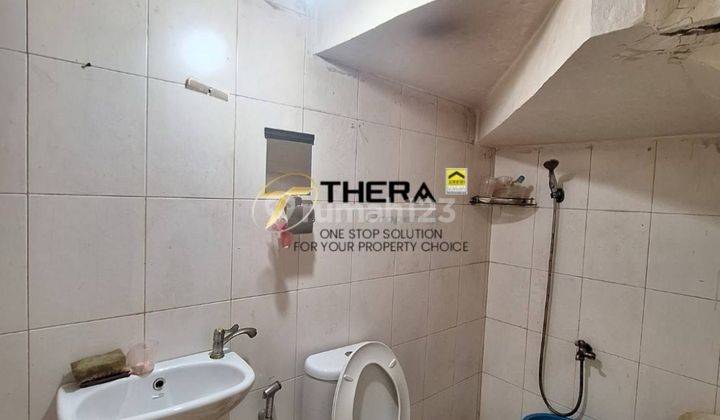 kamar mandi rumah semi furnished hadap timur
