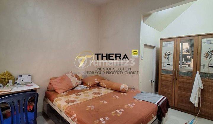 kamar tidur rumah semi furnished hadap timur