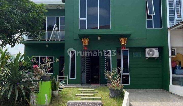 Rumah Hook 2 Lantai hadap timur di Beverly Batam Centre
