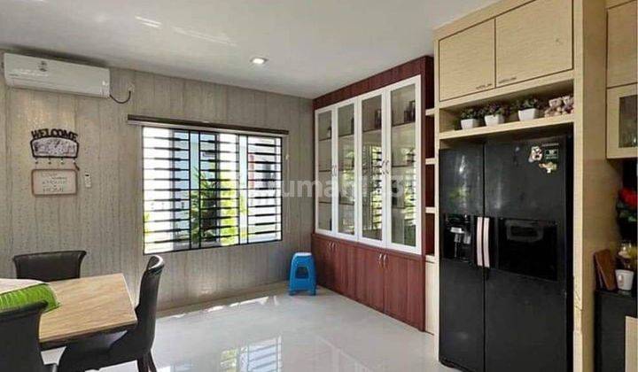 Rumah Hook 2 Lantai hadap timur di Beverly Batam Centre