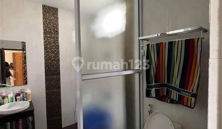 Rumah Hook 2 Lantai hadap timur di Beverly Batam Centre