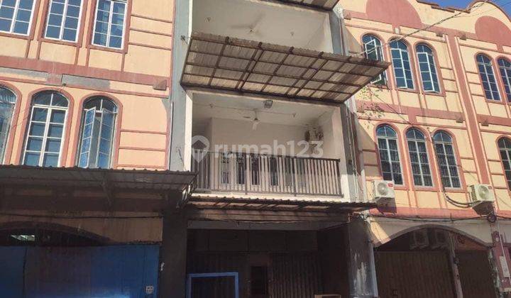 Dijual Murah Ruko 3 lantai  di Sei panas, Sei Panas